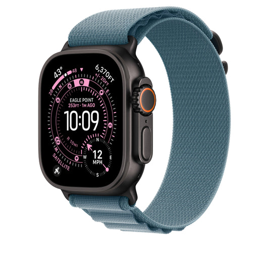 Řemínek pro Apple Watch 44/45/46/49 mm Apple světle modrý Alpský tah - velký - provedení z černého titanu - iSTYLE CZ