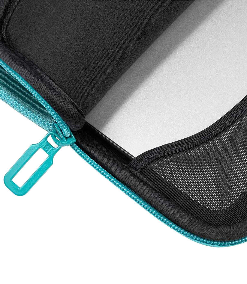 Obal Tucano Velluto na MacBook Pro / Air 13" - modrý - iSTYLE CZ