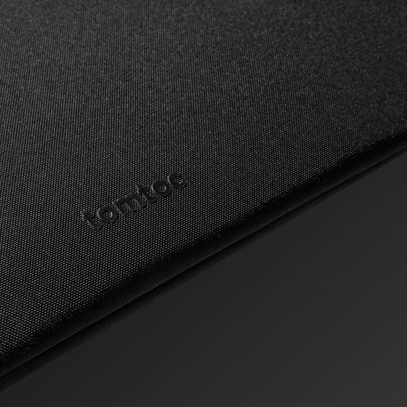 Pouzdro pro MacBook 16" tomtoc Voyage-A16 - černé - iSTYLE CZ
