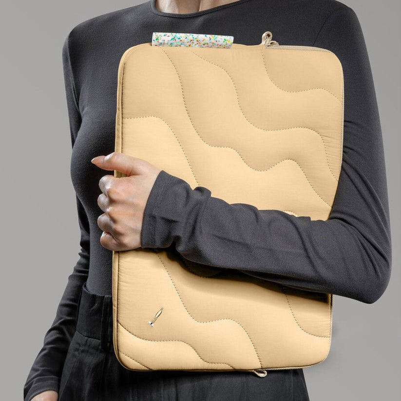 Pouzdro pro MacBook 14" tomtoc Terra-A27 - duna shade - iSTYLE CZ