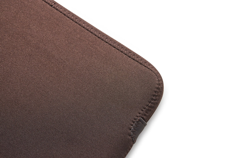 Pouzdro pro MacBook 13" Trunk Neoprene Sleeve - hnědé - iSTYLE CZ